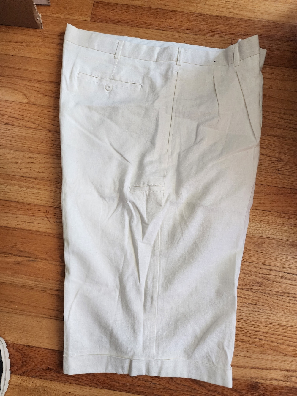 Men's Linen Cream Flat-Front Dress Shorts